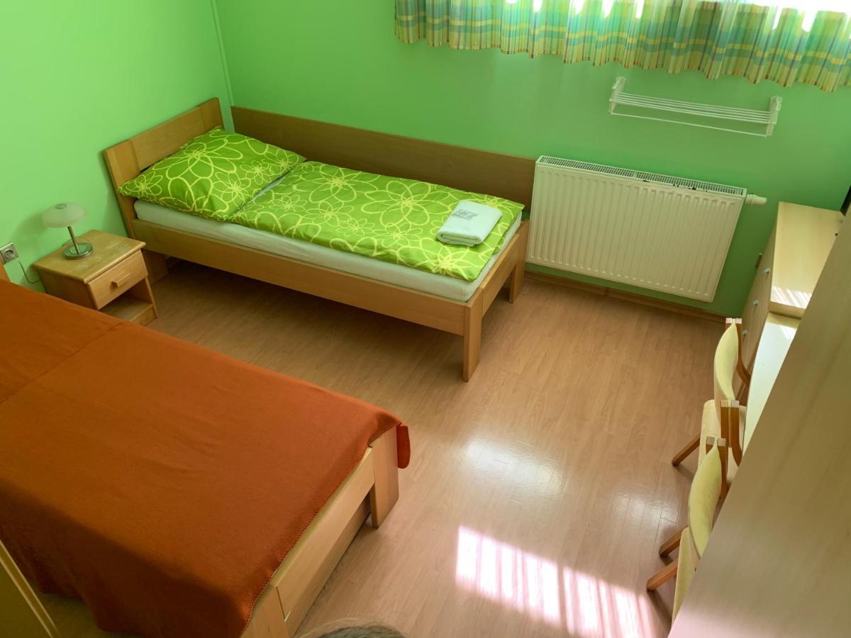 Penzion U Splavu Břeclav Exterior foto